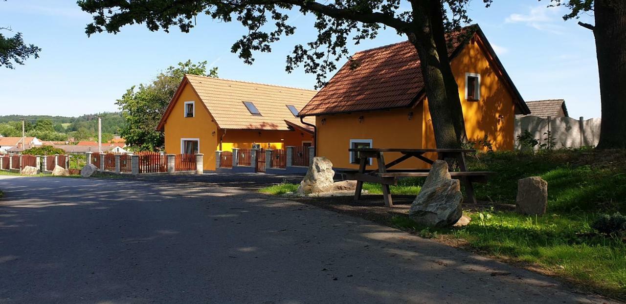 Penzion U Pepicka Netolice Exterior photo